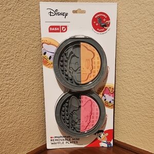 Disney Mini Dash Waffle Plates - Donald & Daisy